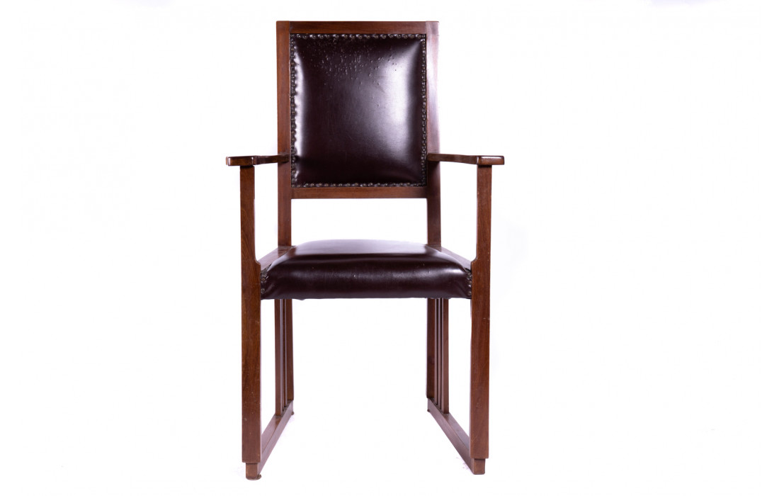 Genuine leather throne chair