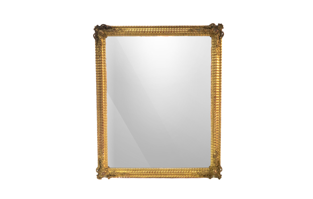 Specchio con cornice in oro