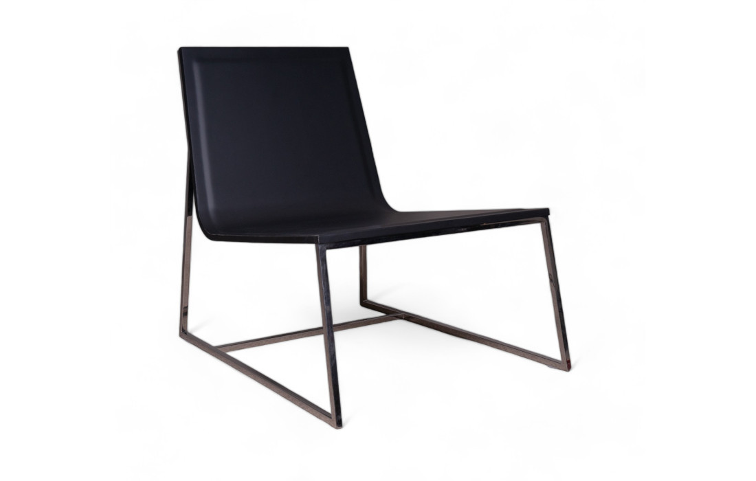 Isotta modern leather armchair by Jesse