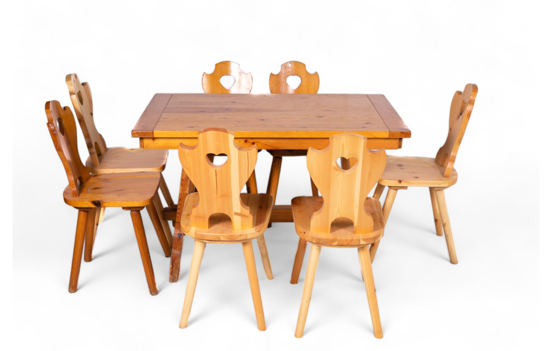 Set of 7 chairs Curva Cuore in Tyrolean style + table