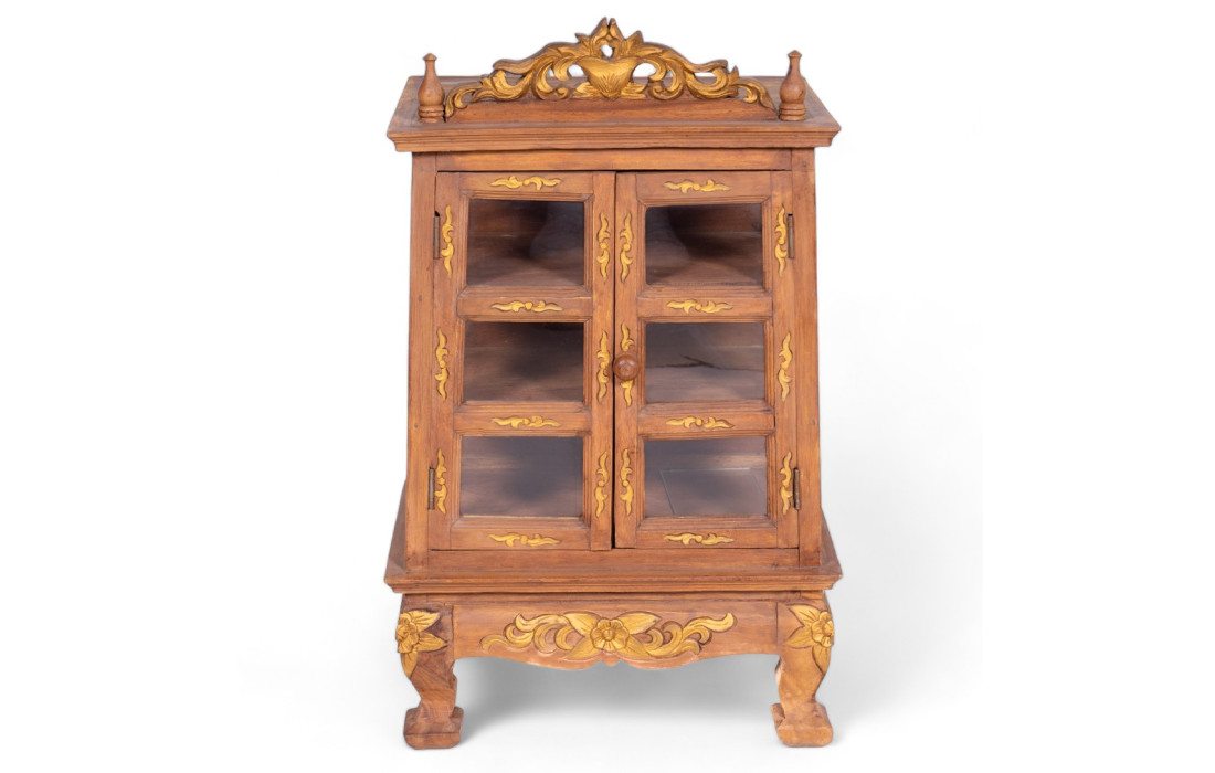 Two-door display cabinet in acacia wood with decorations