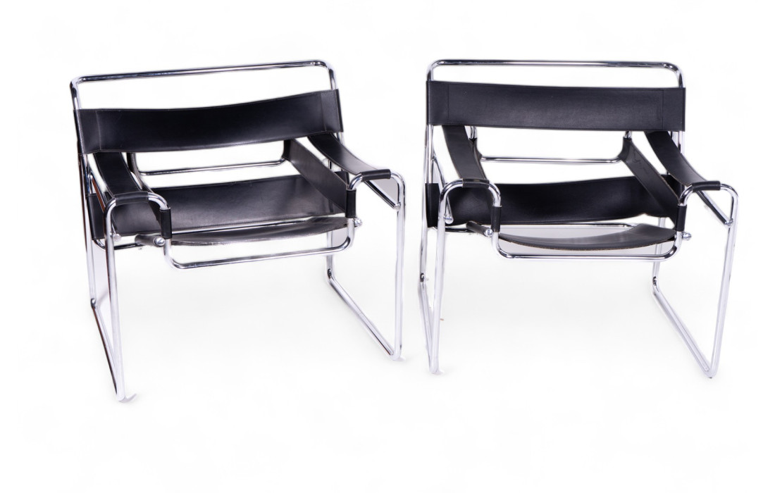 Two Wassily 135 style chairs in leather (1980s)